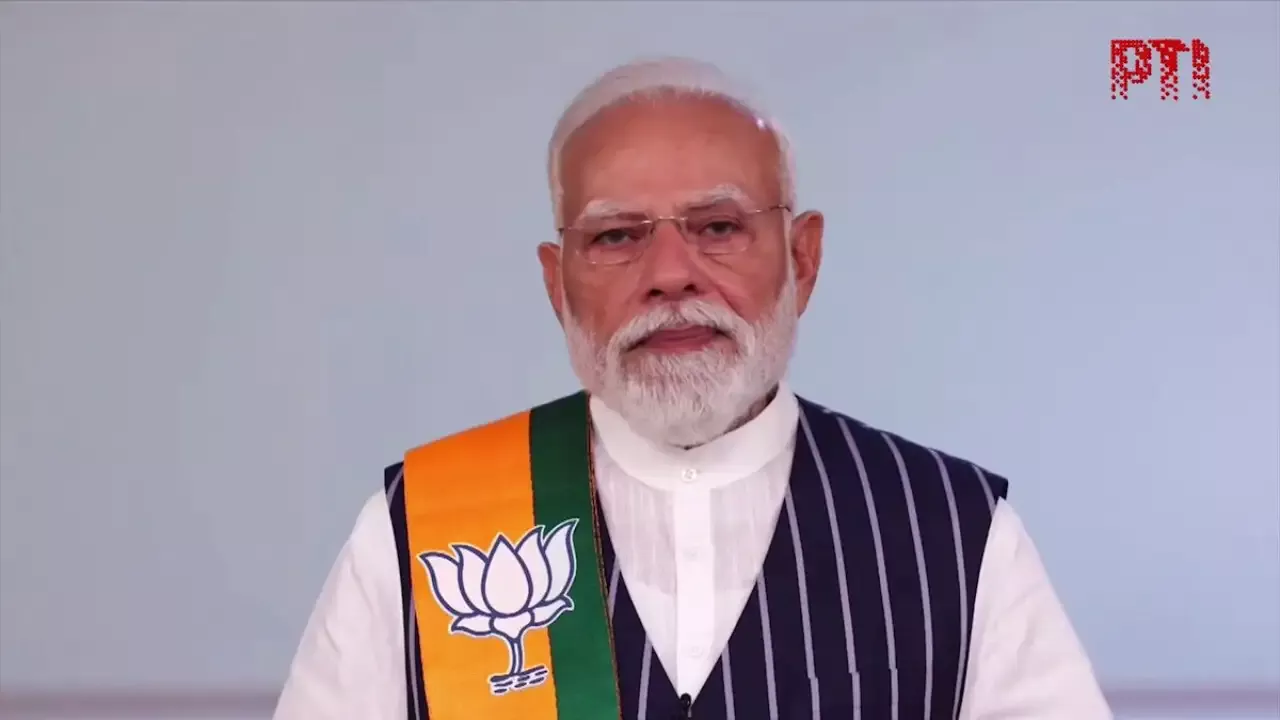 प्रधानमंत्री नरेंद्र मोदी ने कहा कि समान नागरिक संहिता (UCC) और ‘एक राष्ट्र-एक चुनाव’ पर देश में सकारात्मक चर्चा जारी है,