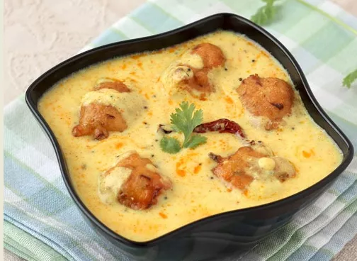 प्रकृति और पृथ्वी से जीवन मूल्यों की प्रेरणा का प्रतीक चित्र