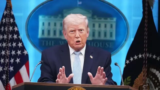 डोनाल्ड ट्रंप ने कहा कि ईरान के यूरेनियम पर पूरी नजर रखी जाएगी, परमाणु कार्यक्रम पर सख्ती के संकेत।