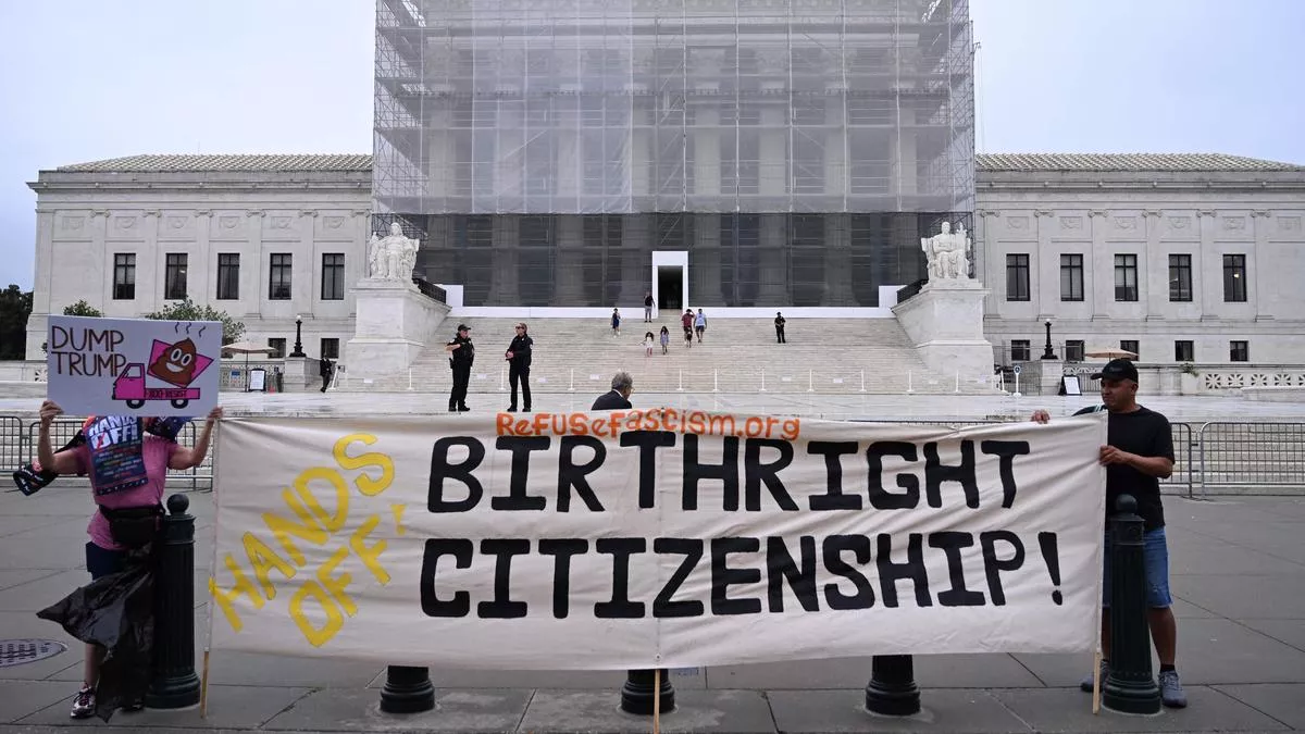 डोनाल्ड ट्रंप और सुप्रीम कोर्ट का प्रतिनिधि