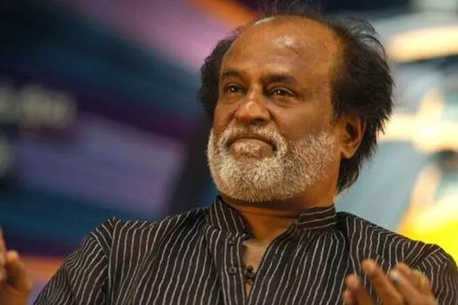 रजनीकांत ने प्रशंसकों को दी सुरक्षा और पढ़ाई की सलाह