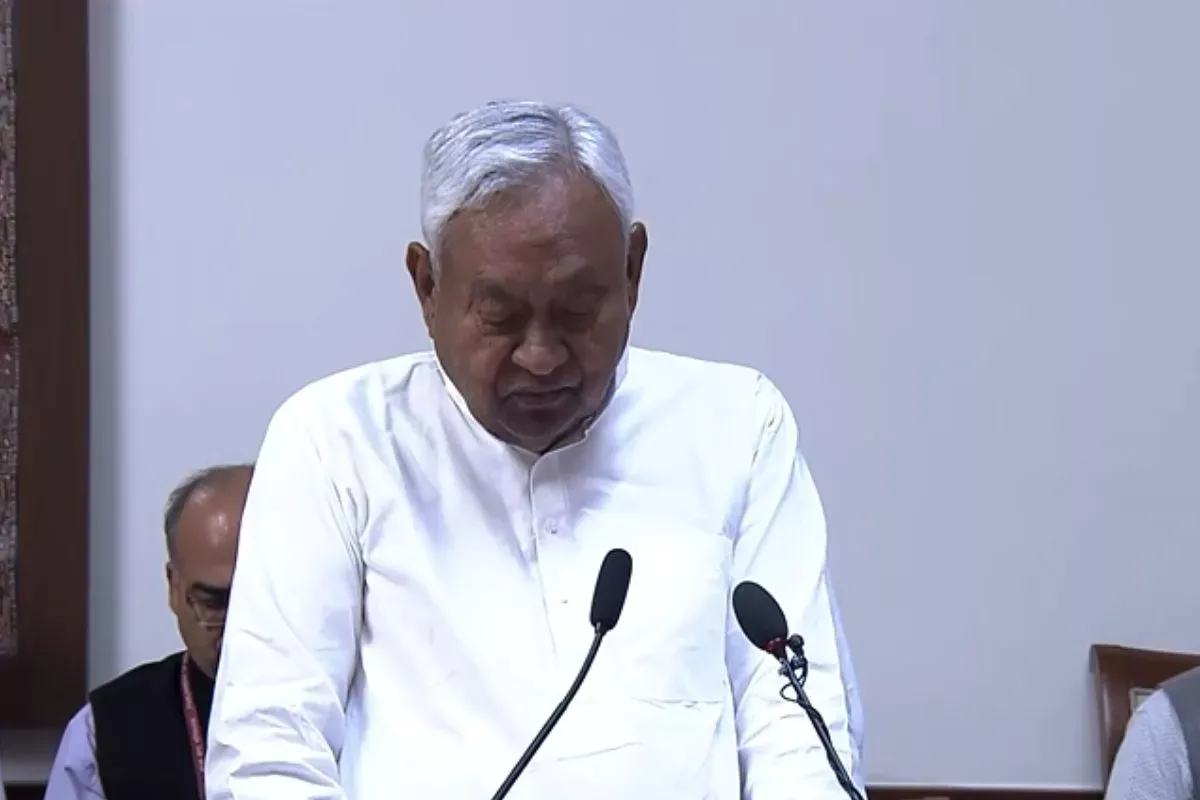 नीतीश कुमार ने राज्यसभा सदस्य के रूप में शपथ ली
