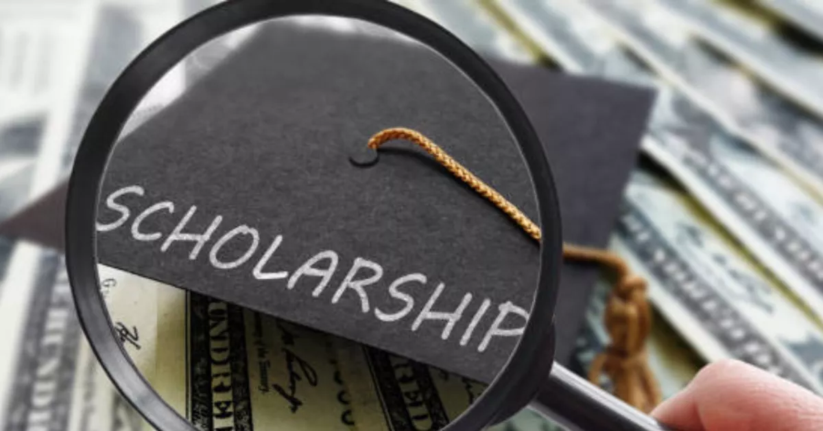 शिक्षा क्षेत्र में डिजिटल पहल को बढ़ावा 500 छात्रों को मिली छात्रवृत्ति सहायता