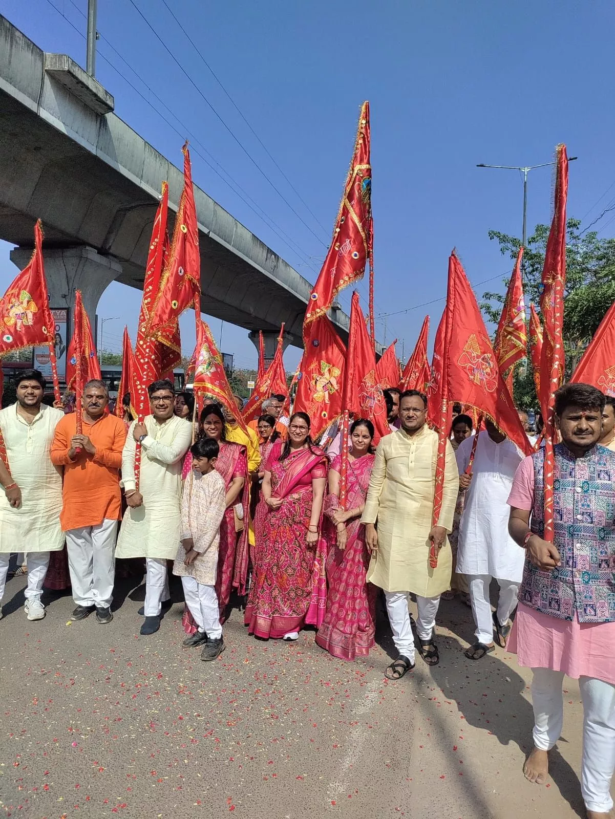 हनुमान जन्मोत्सव पर मंदिर में विशेष पूजा और आरती