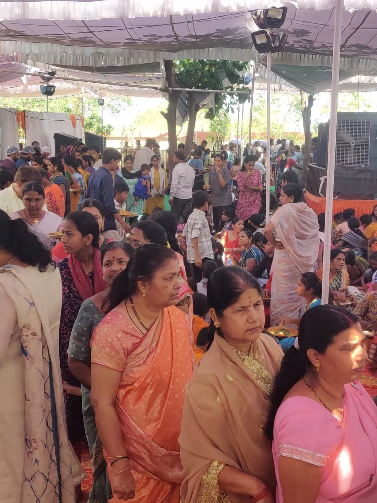 हनुमान जन्मोत्सव पर मंदिर में विशेष पूजा और आरती