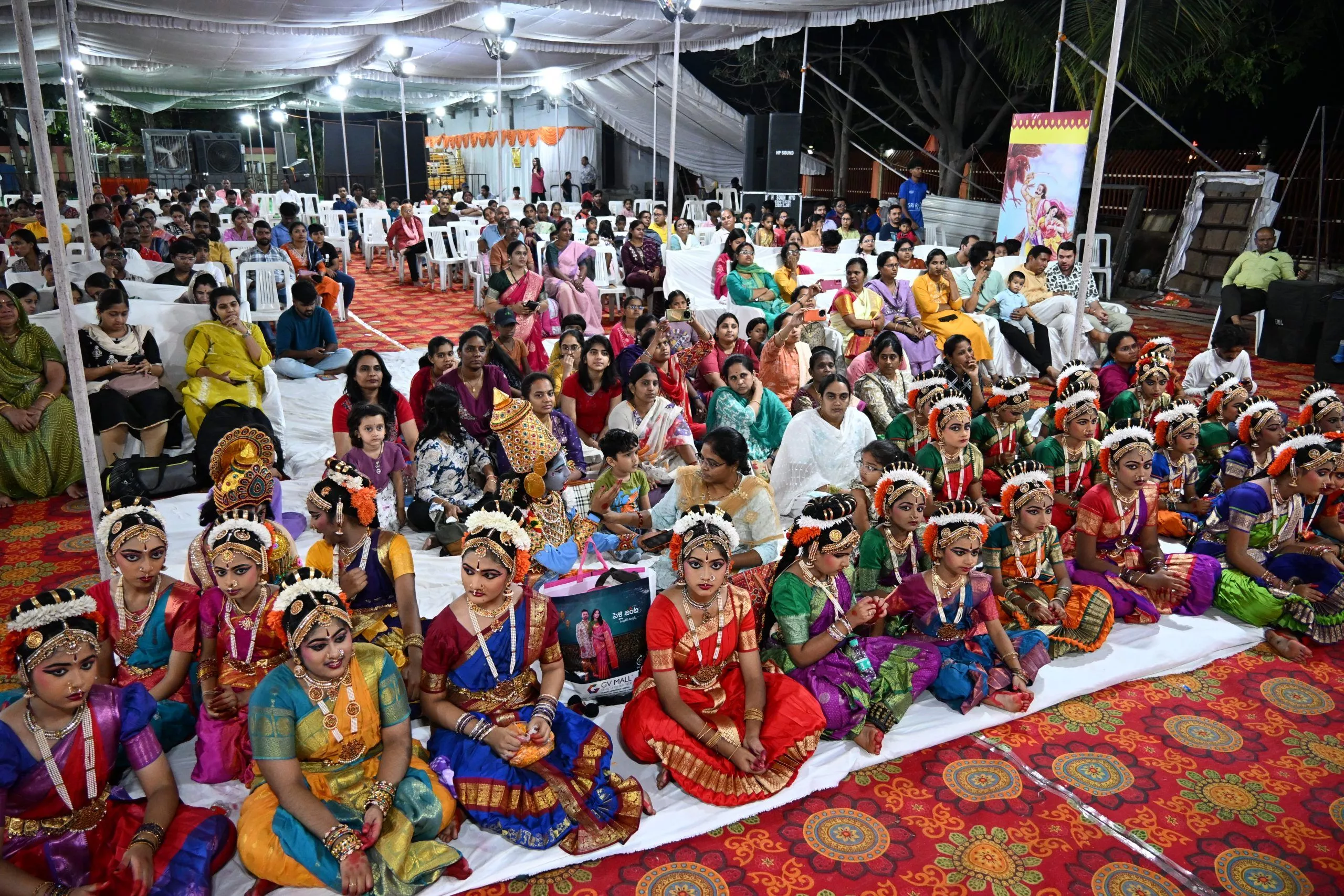 हनुमान जन्मोत्सव पर मंदिर में विशेष पूजा और आरती