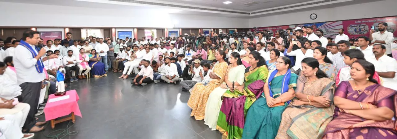 केटीआर का कांग्रेस पर अंबेडकर मुद्दे पर हमला