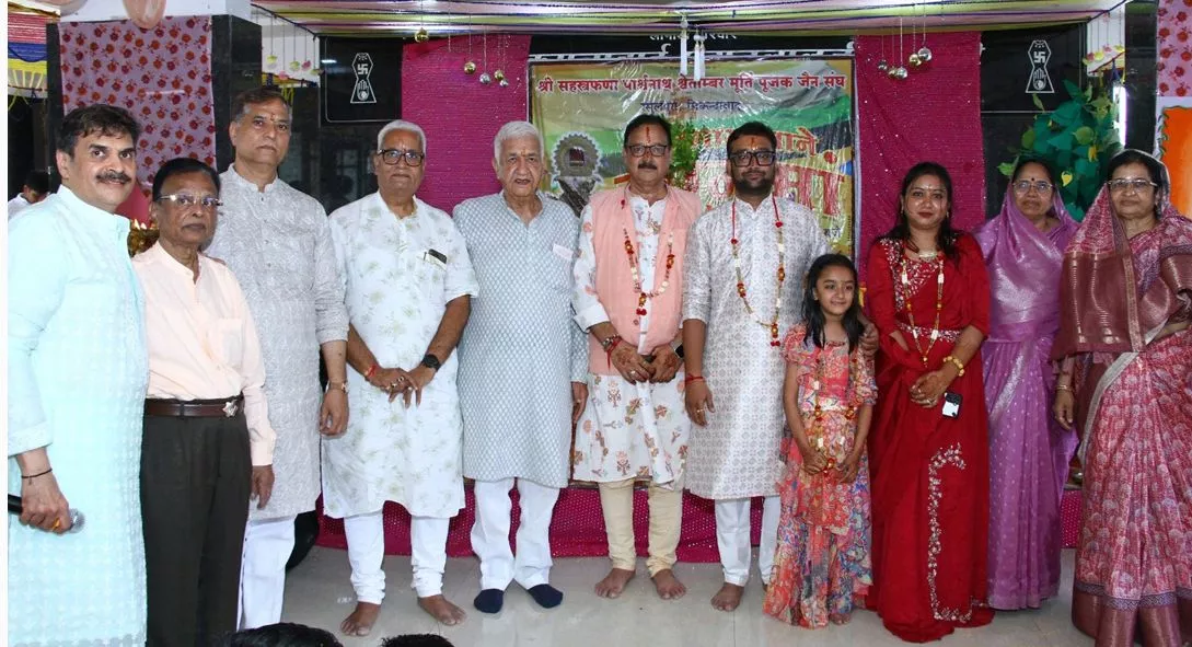 जैन मंदिर में महावीर स्वामी कल्याणक समारोह