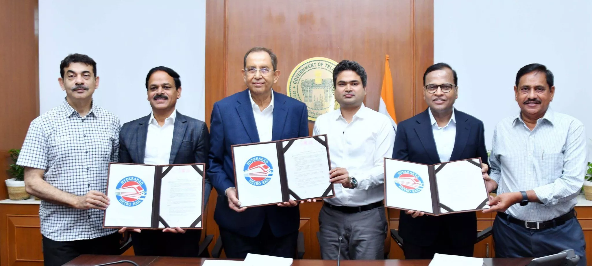 हैदराबाद मेट्रो रेल का दृश्य और ट्रेन संचालन