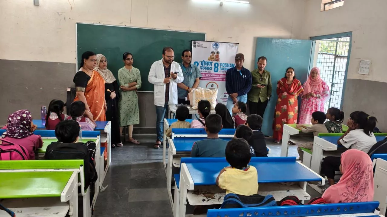 मुशीराबाद स्कूल में बच्चों के पोषण पर जागरूकता कार्यक्रम