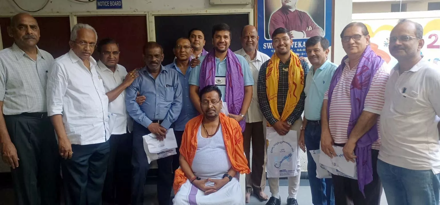 शिक्षा हेतु ₹60,000 का चेक प्रदान