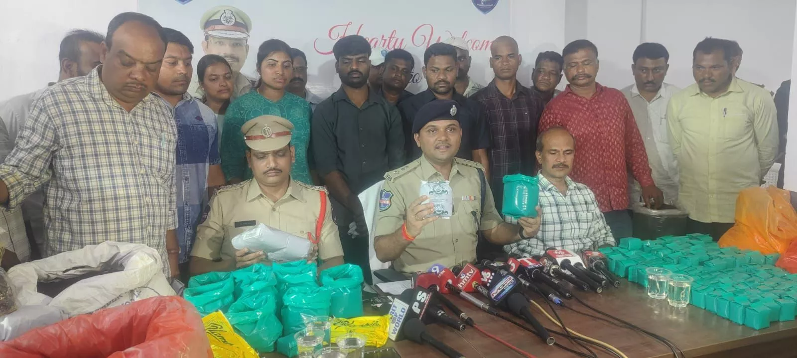 हैदराबाद में मिलावटी चायपत्ती रैकेट का पर्दाफाश