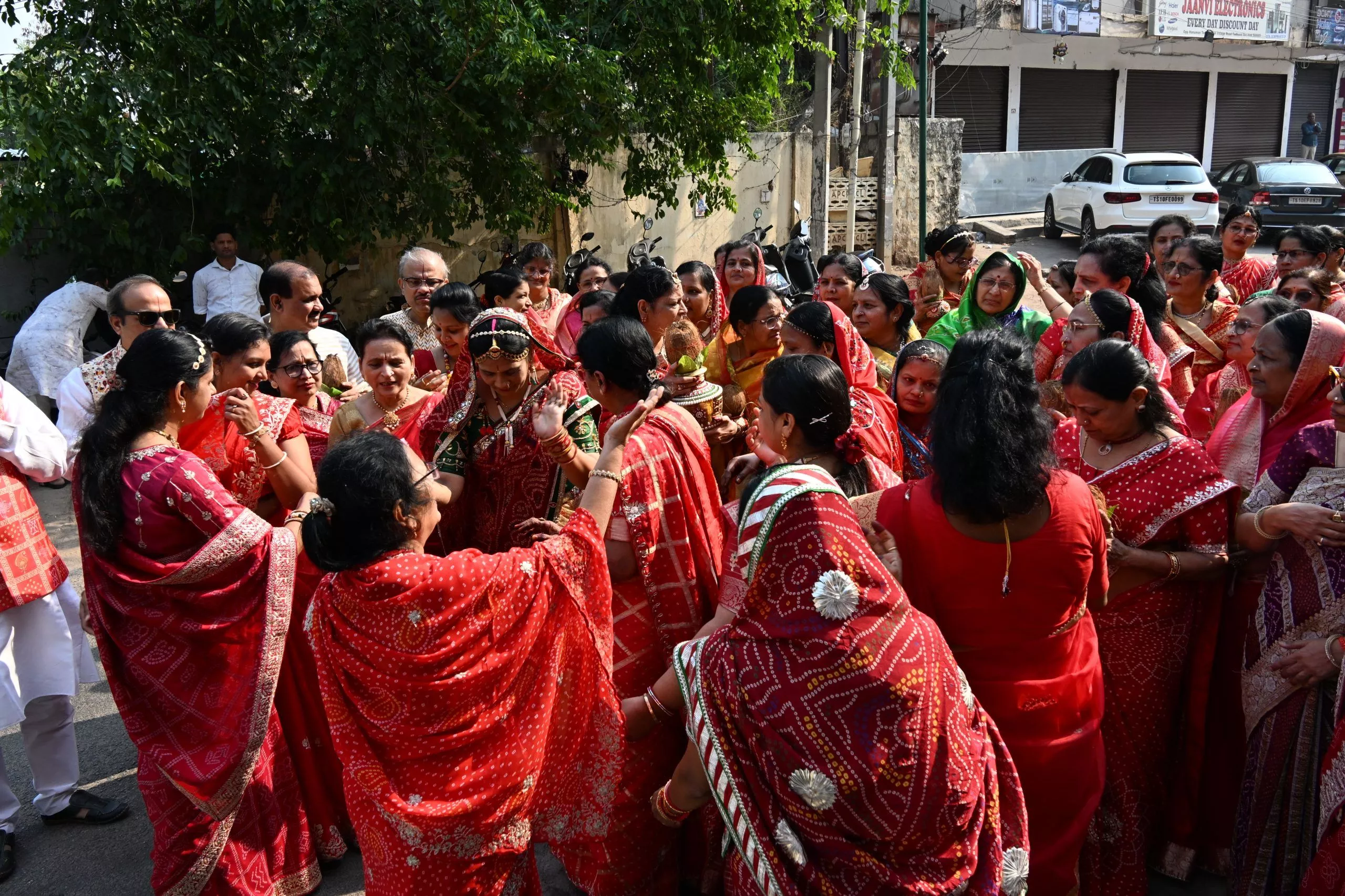 सिकंदराबाद में महेश कन्वेंशन सेंटर का भव्य उद्घाटन