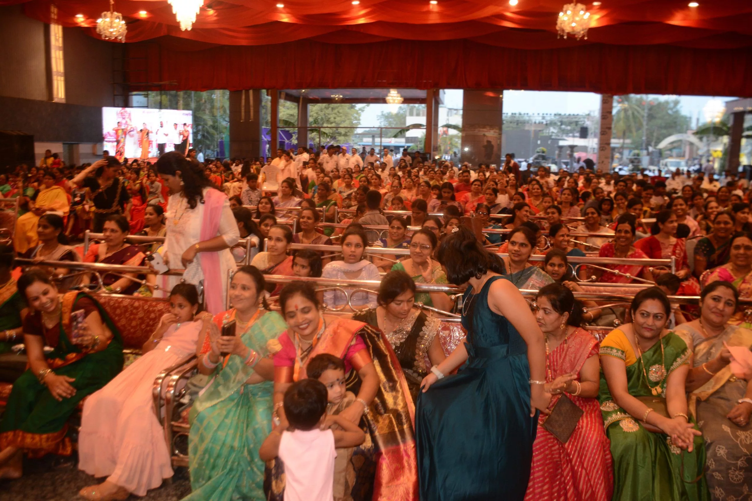 जलपल्ली में श्री छत्रपति शिवाजी मराठा सांस्कृतिक ट्रस्ट के तत्वावधान में आयोजित एम.बी. कन्वेंशन (मराठा भवन) के उद्घाटन समारोह  
