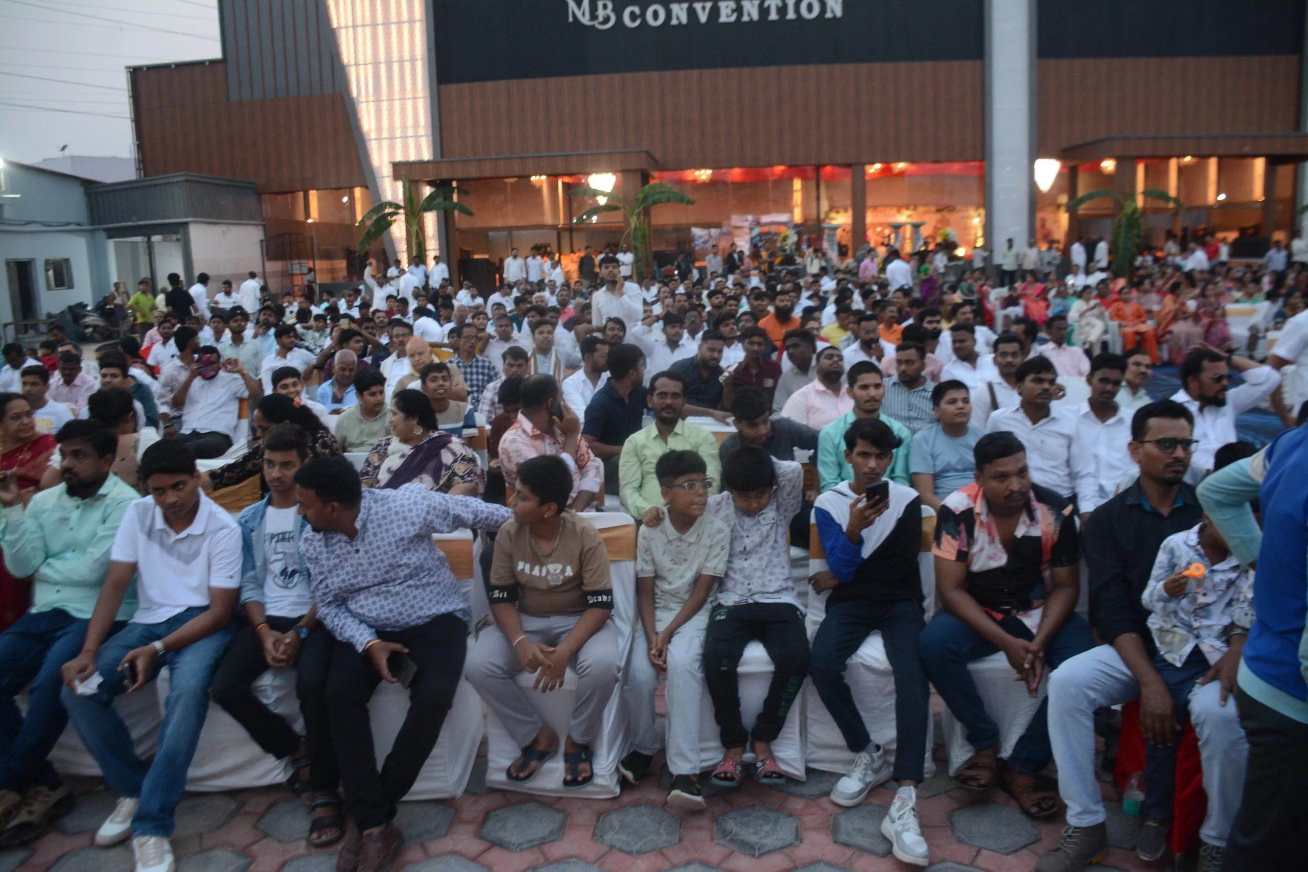 जलपल्ली में श्री छत्रपति शिवाजी मराठा सांस्कृतिक ट्रस्ट के तत्वावधान में आयोजित एम.बी. कन्वेंशन (मराठा भवन) के उद्घाटन समारोह  
