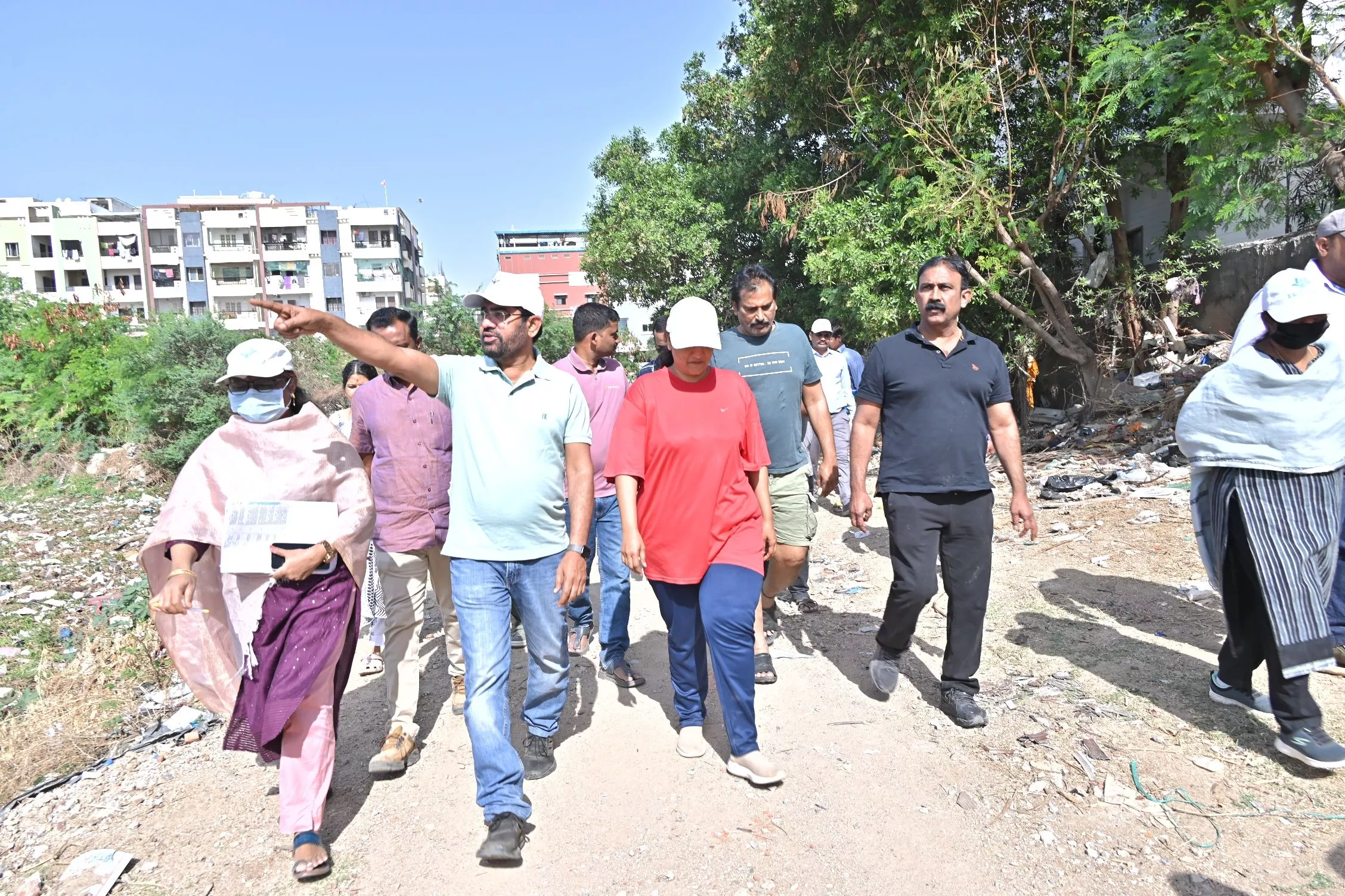 साइबराबाद म्युनिसिपल अधिकारियों ने सीवरेज ट्रंक मेन का निरीक्षण किया