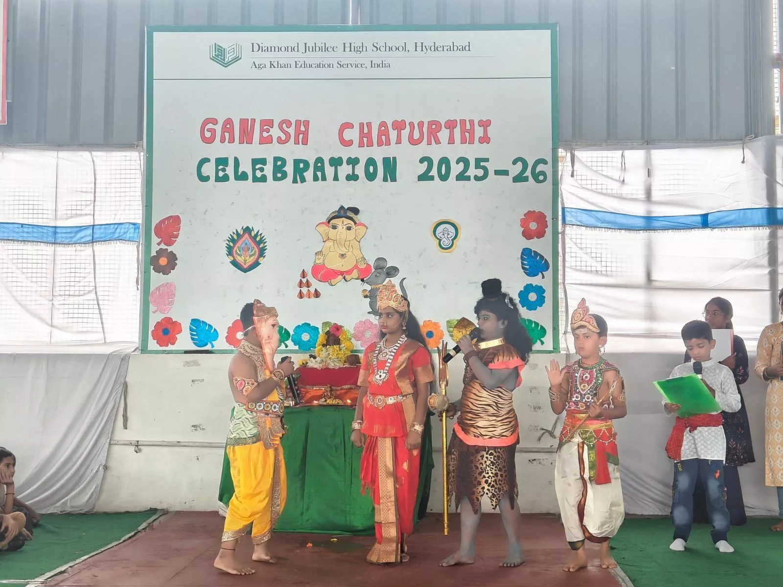 डीजेएचएस हैदराबाद: गुणवत्ता शिक्षा और 100% परिणाम