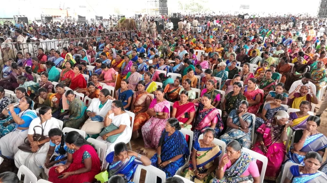 कोडंगल में विकास कार्यों का उद्घाटन करते रेवंत रेड्डी