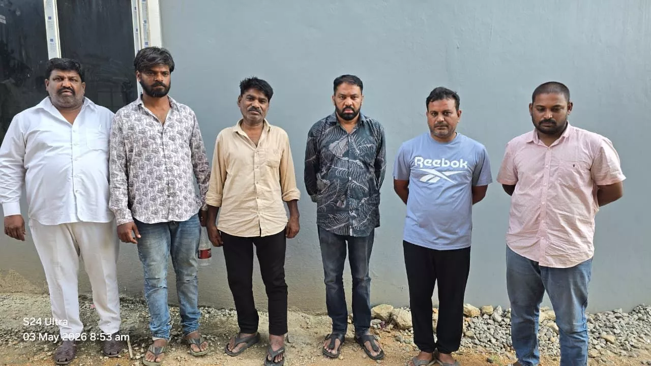 जमीन घोटाले में गिरफ्तार आरोपी पुलिस हिरासत में