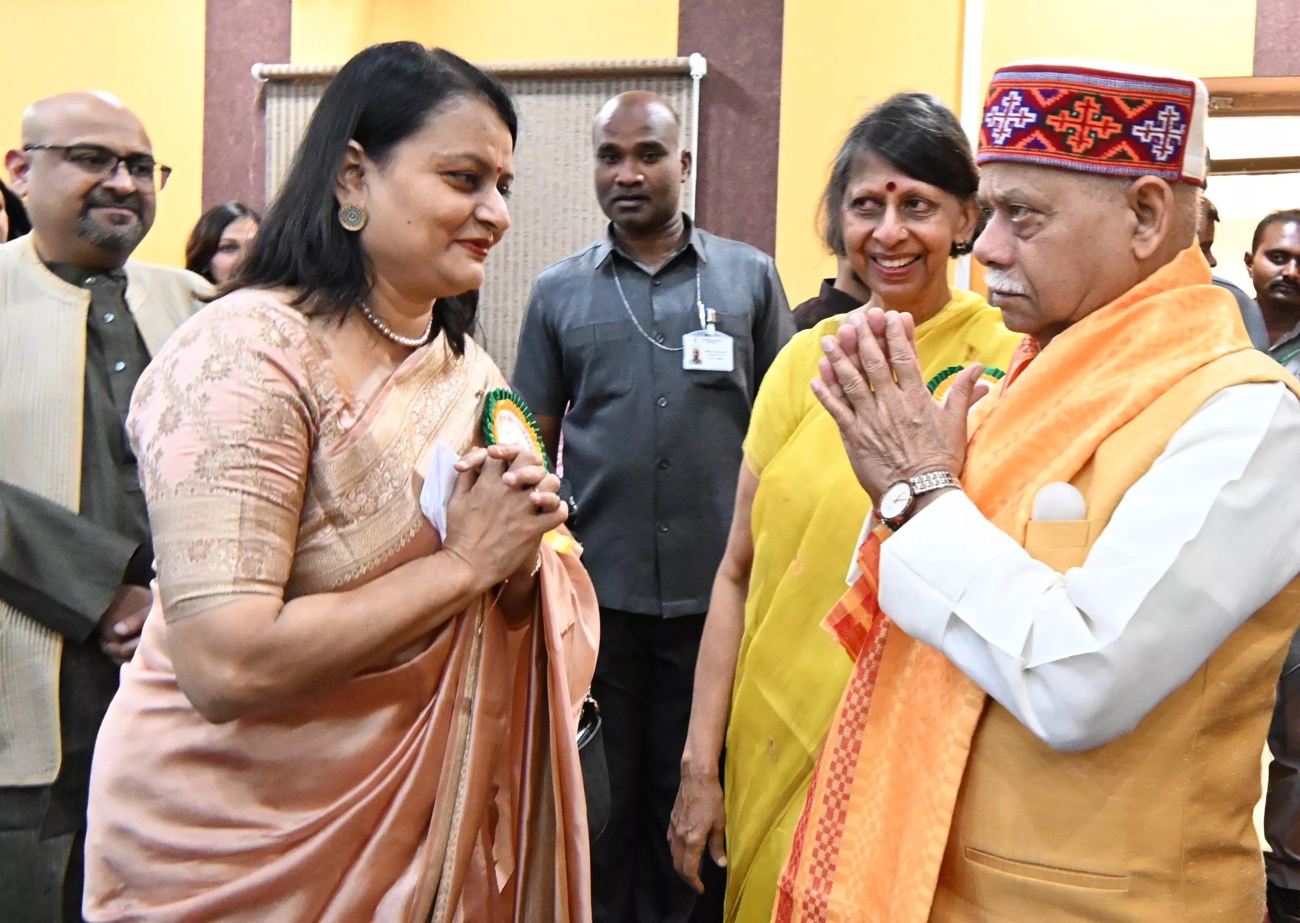 हैदराबाद में युद्धवीर स्मारक अवार्ड 2026 में डॉ. गायत्री पालाट को सम्मानित किया गया, समाजसेवा और पैलिएटिव केयर पर जोर।