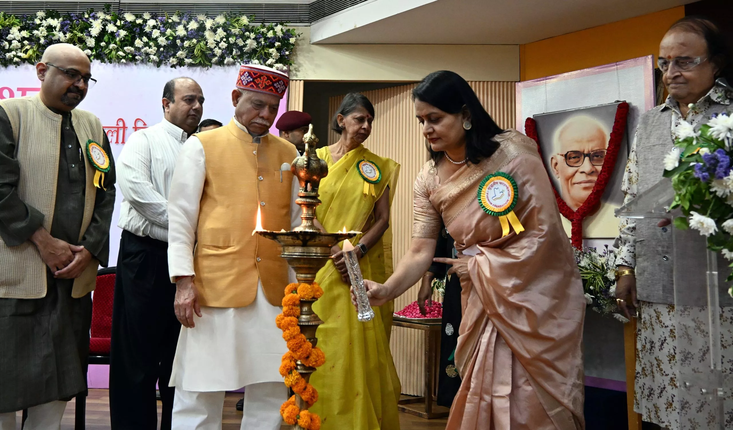 हैदराबाद में युद्धवीर स्मारक अवार्ड 2026 में डॉ. गायत्री पालाट को सम्मानित किया गया, समाजसेवा और पैलिएटिव केयर पर जोर।