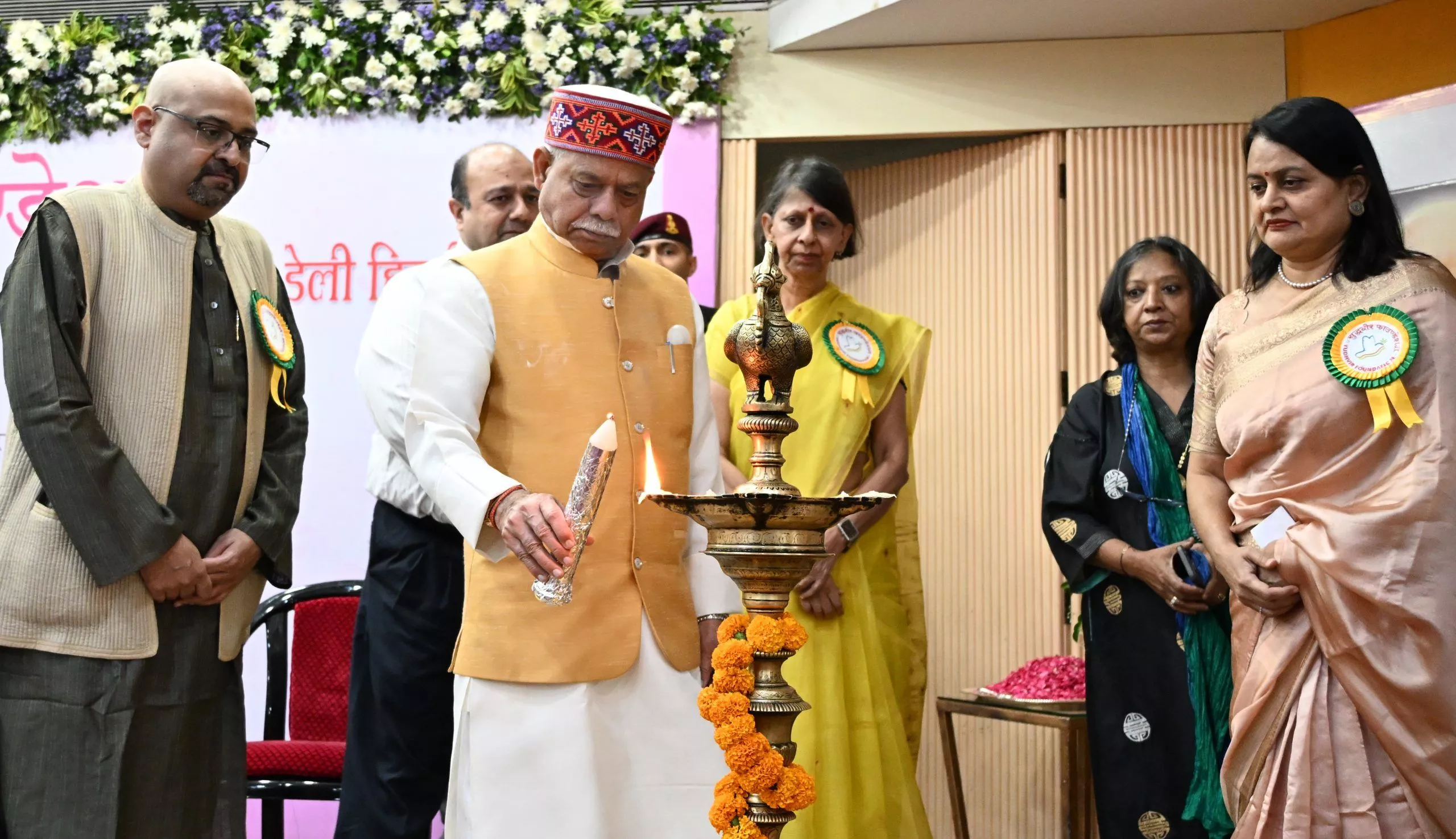 हैदराबाद में युद्धवीर स्मारक अवार्ड 2026 में डॉ. गायत्री पालाट को सम्मानित किया गया, समाजसेवा और पैलिएटिव केयर पर जोर।