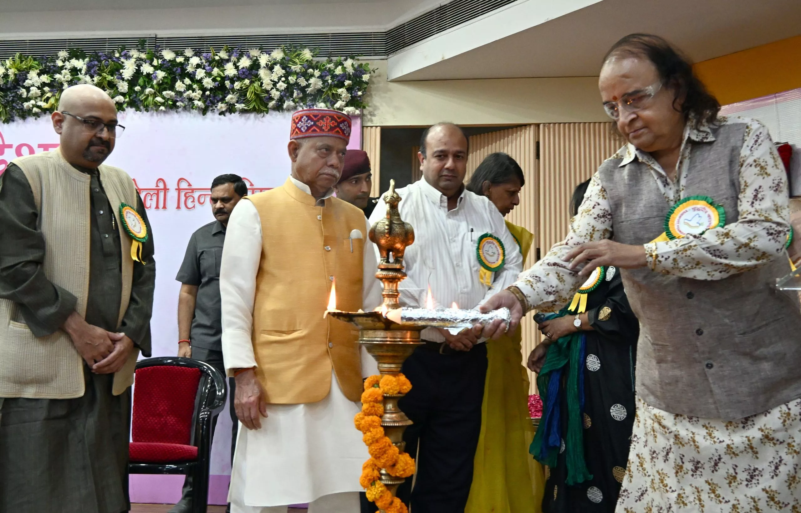 हैदराबाद में युद्धवीर स्मारक अवार्ड 2026 में डॉ. गायत्री पालाट को सम्मानित किया गया, समाजसेवा और पैलिएटिव केयर पर जोर।