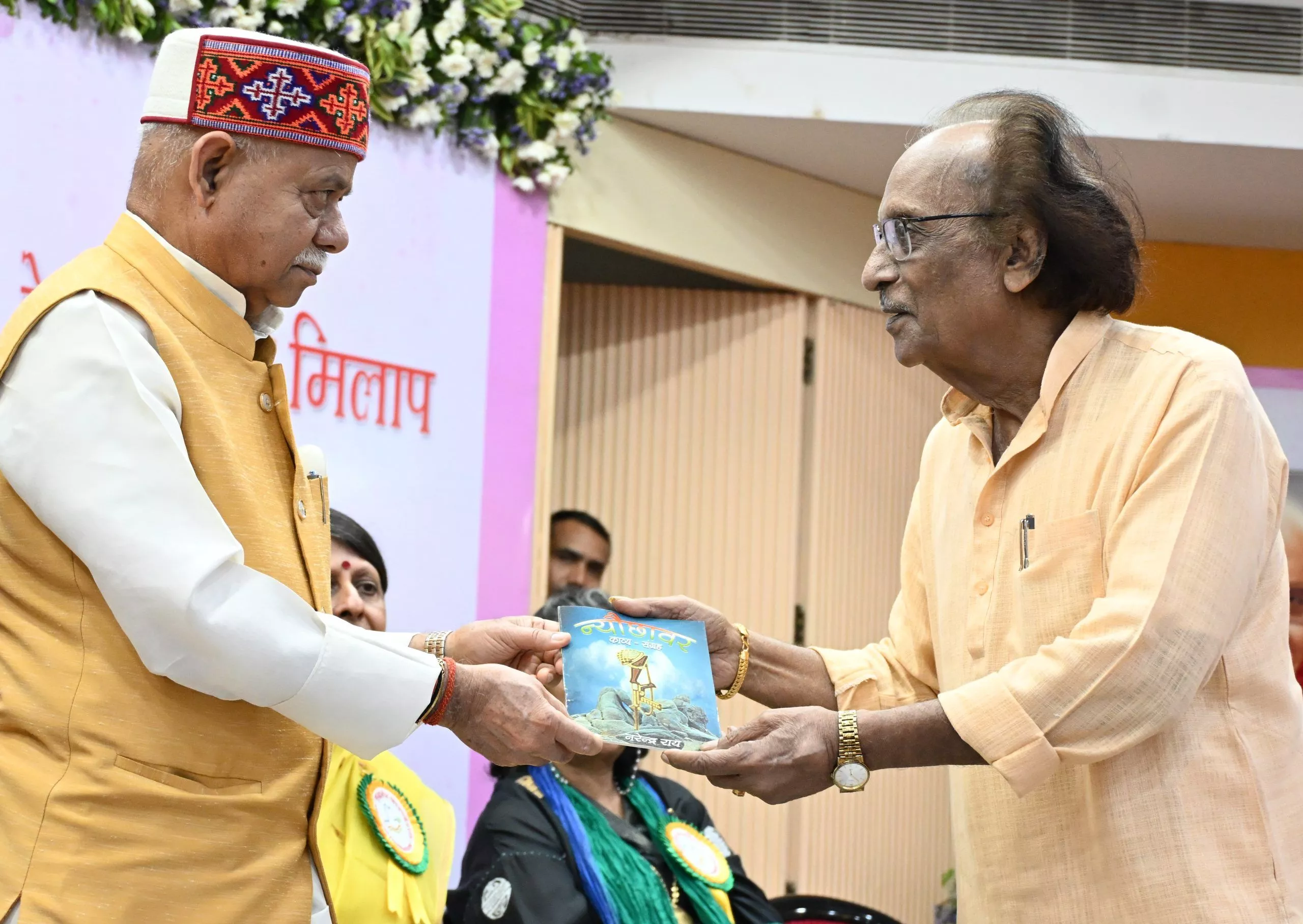 हैदराबाद में युद्धवीर स्मारक अवार्ड 2026 में डॉ. गायत्री पालाट को सम्मानित किया गया, समाजसेवा और पैलिएटिव केयर पर जोर।
