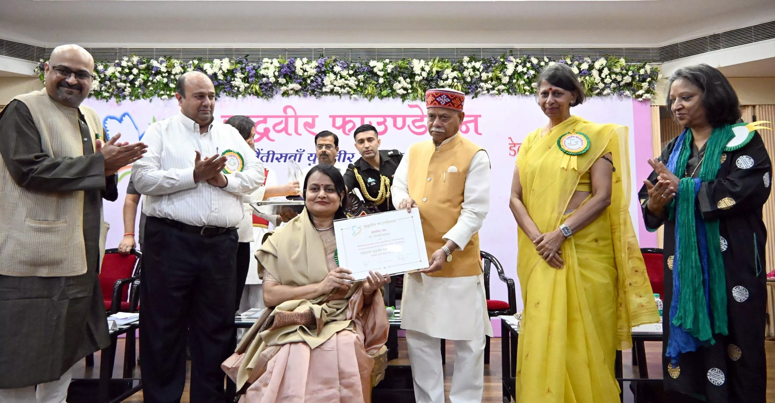 हैदराबाद में युद्धवीर स्मारक अवार्ड 2026 में डॉ. गायत्री पालाट को सम्मानित किया गया, समाजसेवा और पैलिएटिव केयर पर जोर।