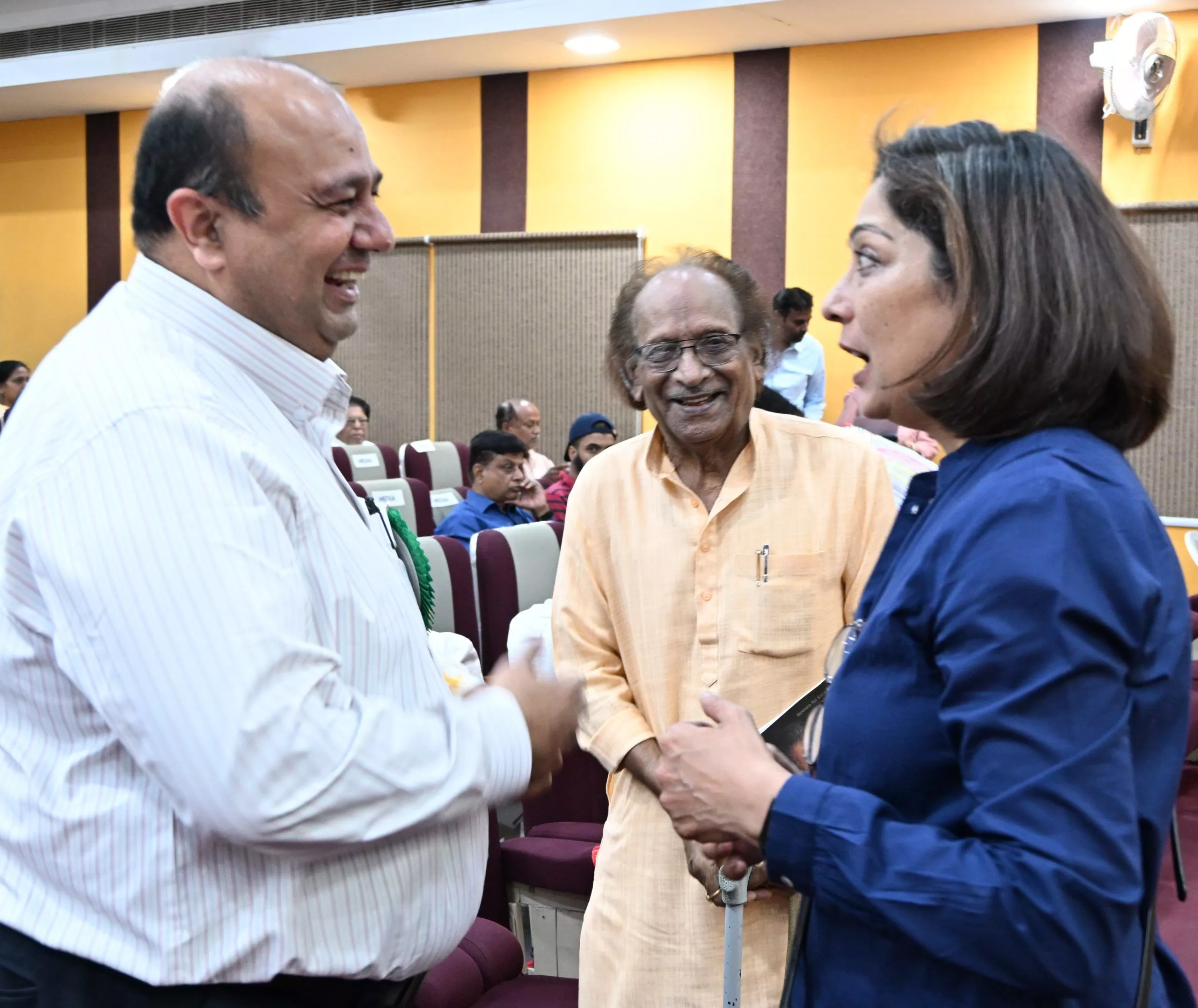 हैदराबाद में युद्धवीर स्मारक अवार्ड 2026 में डॉ. गायत्री पालाट को सम्मानित किया गया, समाजसेवा और पैलिएटिव केयर पर जोर।