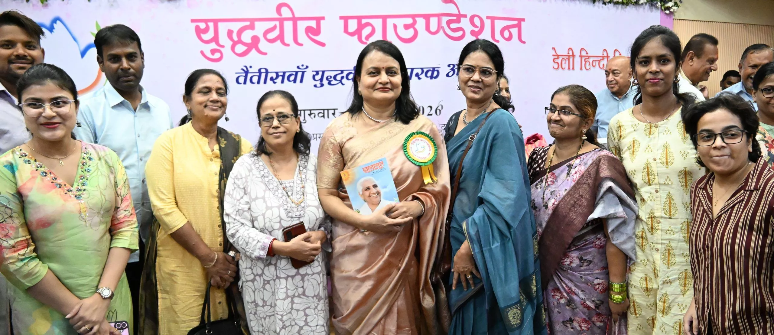 हैदराबाद में युद्धवीर स्मारक अवार्ड 2026 में डॉ. गायत्री पालाट को सम्मानित किया गया, समाजसेवा और पैलिएटिव केयर पर जोर।