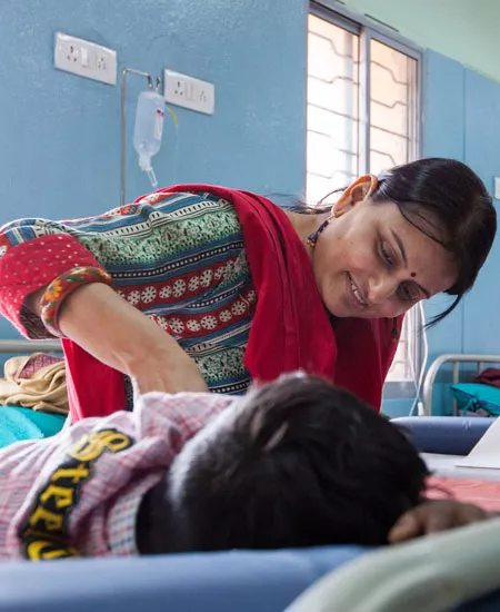 मौत के साये में पीड़ाहरन की अग्रदूत - डॉ. गायत्री पालाट