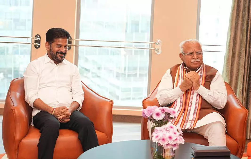 ए. रेवंत रेड्डी आज मनोहर लाल खट्टर से मुलाकात करेंगे। हैदराबाद मेट्रो फेज-2 (₹38,595 करोड़) को मंजूरी और फंडिंग पर चर्चा होगी।