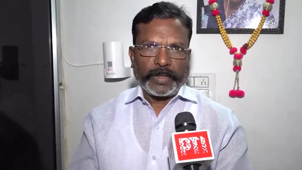 तमिलनाडु में TVK सरकार पर फैसला आज, Left और VCK की अहम बैठक