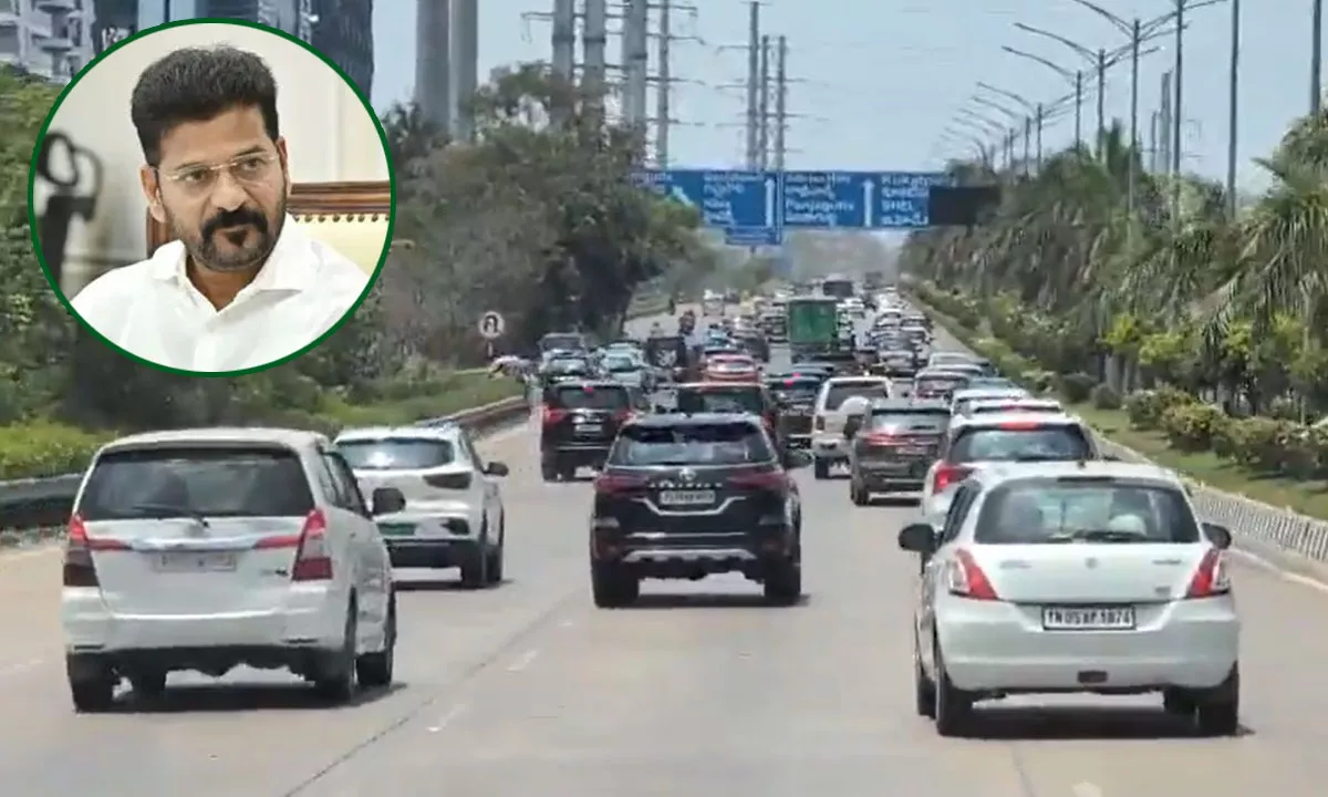 सामान्य ट्रैफिक में एयरपोर्ट से घर पहुंचे CM रेवंत रेड्डी