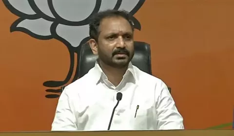 भाजपा नेता के. सुरेंद्रन ने कहा कि शिक्षा विभाग इंडियन यूनियन मुस्लिम लीग (IUML) को नहीं दिया जाना चाहिए। बयान के बाद राजनीतिक बहस तेज हो गई है।