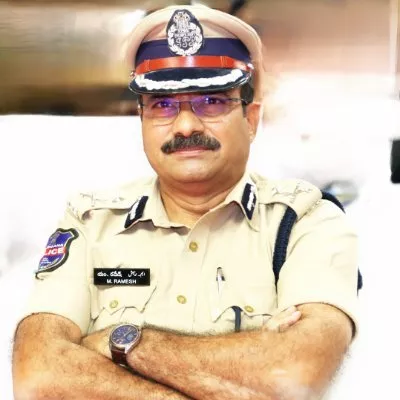 साइबर ठगी रोकने पर पुलिस और बैंकों की बैठक