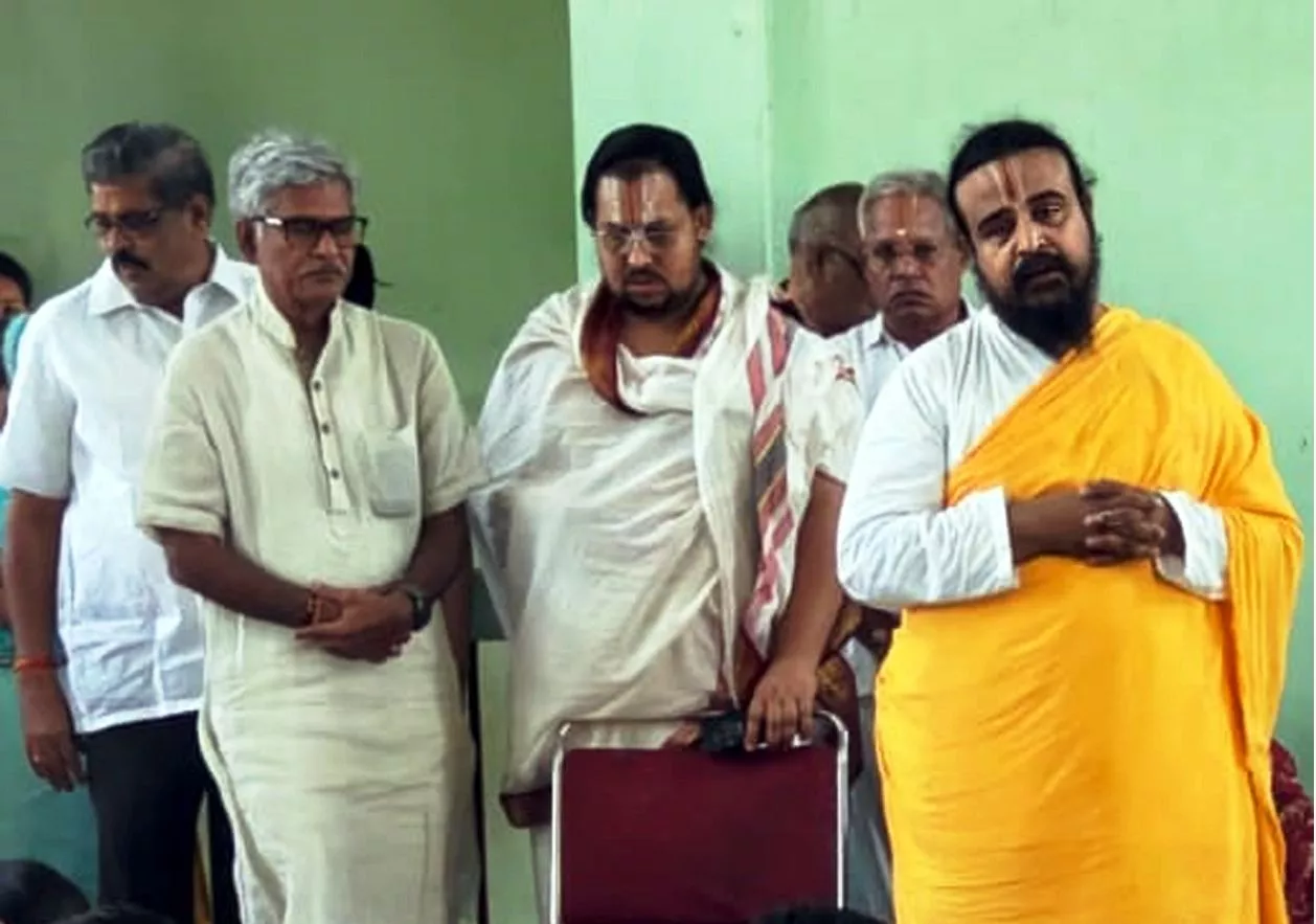 श्री लक्ष्मीनारायण मंदिर में उपनयन संस्कार समारोह