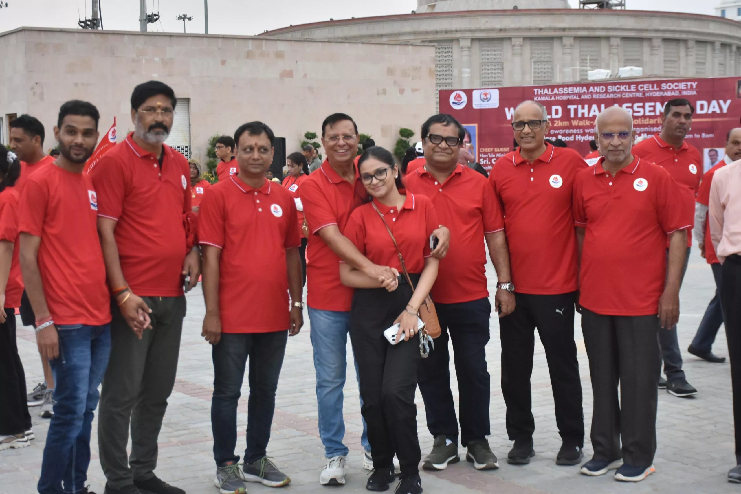 नेकलेस रोड पर थैलेसीमिया जागरूकता वॉक का दृश्य